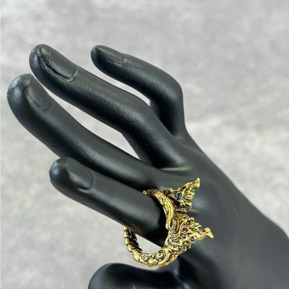 Gucci Rare Stone Dragon Gold Tone Medium Ring 8 - Picture 2 of 9